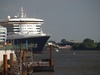 Queen Mary 2; Q2 Begleitfahrt; Elbe, Hamburg, Germany; Profil: Rowald;